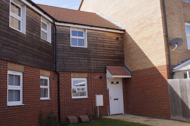  Image of 2 bedroom Apartment to rent in East Shore Way Portsmouth PO3 at Portsmouth, PO3 6FY