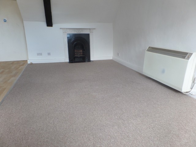 Image of 2 bedroom Flat to rent in East Street Chichester PO19 at 46 East Street  Chichester, PO19 1HX