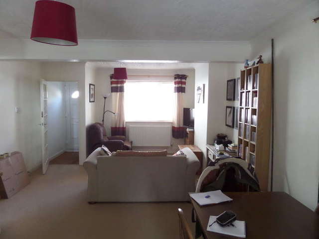  Image of 2 bedroom Terraced house to rent in Eastcott Hill Swindon SN1 at Swindon Swindon, SN1 3JF