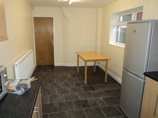  Image of 4 bedroom Terraced house to rent in Edgbaston Road Moseley Birmingham B12 at Balsall Heath  Birmingham, B12 9PB