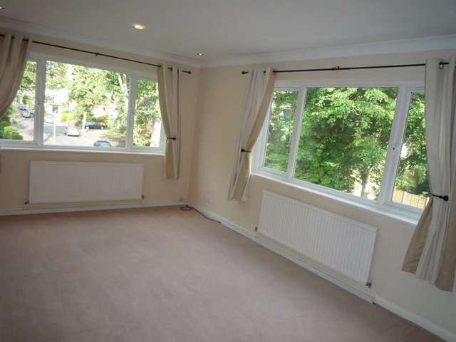  Image of 2 bedroom Flat to rent in Egmont Road Sutton SM2 at Egmont House 1 Egmont Road Sutton, SM2 5JR