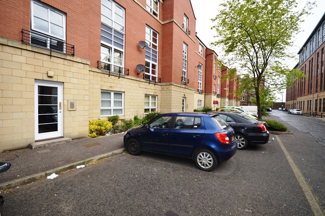 Image of 1 bedroom Flat to rent in Elbe Street Edinburgh EH6 at Leith Edinburgh Edinburgh, EH6 7HL