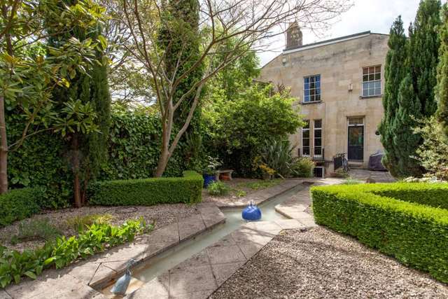  Image of 3 bedroom Semi-Detached house for sale in Eldon Square Reading RG1 at Eldon Square  Reading, RG1 4DP