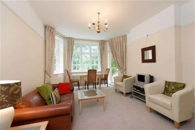  Image of 3 bedroom Flat to rent in Elm Tree Road London NW8 at St John