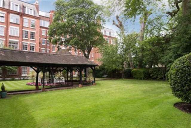  Image of 3 bedroom Flat to rent in Elm Tree Road London NW8 at St John