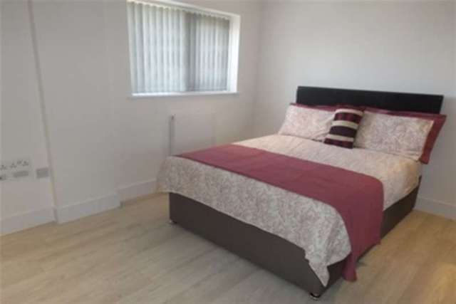  Image of 2 bedroom Flat to rent in Empire Way Cardiff CF11 at Cardiff, CF11 0JW