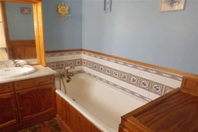  Image of 4 bedroom Detached house to rent in Enfield Road Ellesmere Port CH65 at Ellesmere Port, CH65 8DA