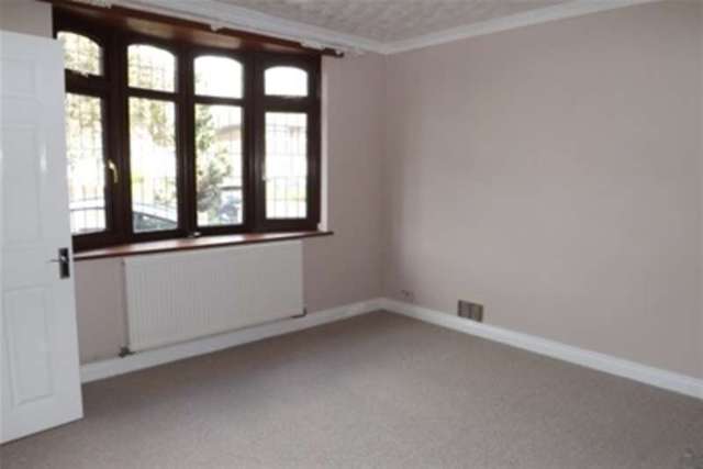  Image of 3 bedroom Detached house to rent in Ernan Close South Ockendon RM15 at South Ockendon, RM15 5EN