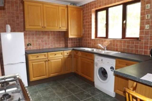  Image of 3 bedroom Detached house to rent in Ernan Close South Ockendon RM15 at South Ockendon, RM15 5EN