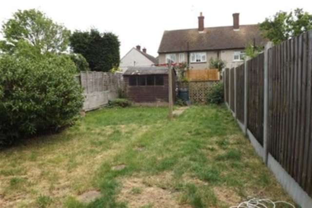  Image of 3 bedroom Detached house to rent in Ernan Close South Ockendon RM15 at South Ockendon, RM15 5EN