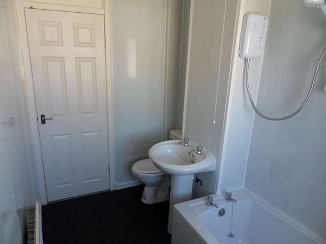  Image of 3 bedroom Maisonette to rent in Ettrick Terrace Johnstone PA5 at Ettrick Terrace Corseford Johnstone, PA5 0NS
