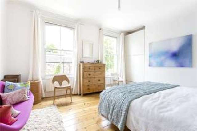  Image of 3 bedroom Terraced house for sale in Fassett Square London E8 at Hackney London Hackney, E8 1DQ