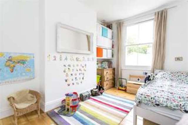 Image of 3 bedroom Terraced house for sale in Fassett Square London E8 at Hackney London Hackney, E8 1DQ