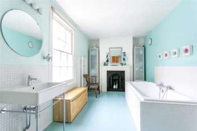  Image of 3 bedroom Terraced house for sale in Fassett Square London E8 at Hackney London Hackney, E8 1DQ