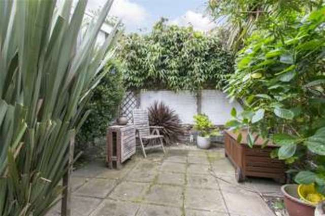 Image of 3 bedroom Terraced house for sale in Fassett Square London E8 at Hackney London Hackney, E8 1DQ