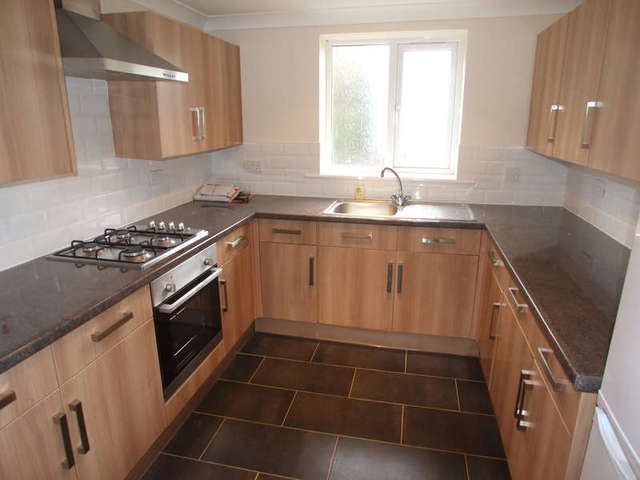 Image of 1 bedroom Flat to rent in Hill Lane Southampton SO15 at 77 Hill Lane  Southampton, SO15 5AD