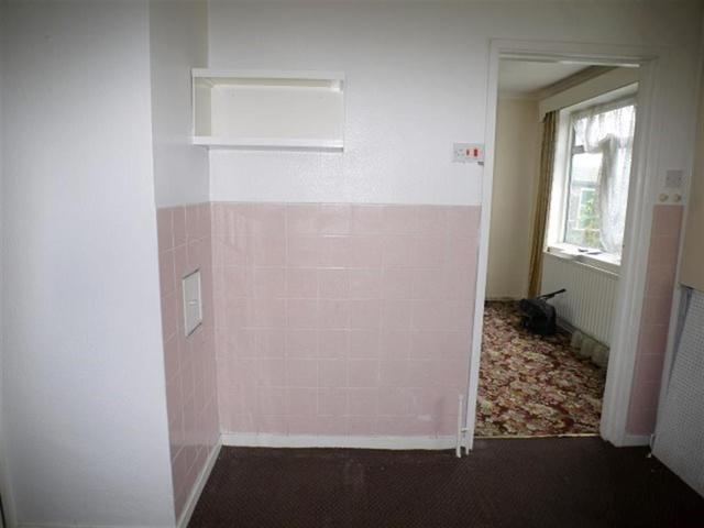  Image of 3 bedroom Semi-Detached house for sale in Fernbank Drive Leeds LS13 at Bramley  Farsley, LS13 1BZ