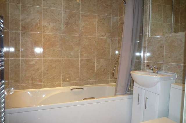  Image of 3 bedroom Detached house to rent in Ferndown Close Sutton SM2 at Sutton, SM2 5TG