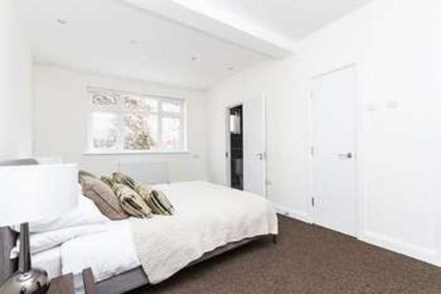  Image of 4 bedroom Flat to rent in Finchley Road London NW8 at Finchley Road  London, NW8 6EB