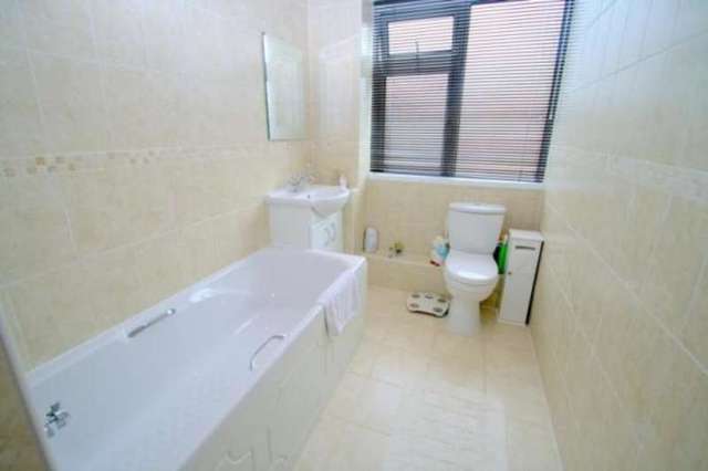  Image of 3 bedroom Apartment to rent in Rackham Road Rustington Littlehampton BN16 at Rackham Road Rustington Rustington, BN16 2LE