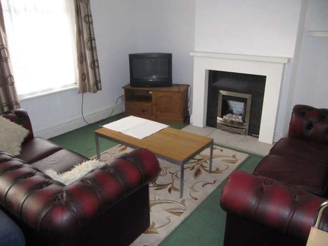  Image of 1 bedroom Flat to rent in Myrtle Avenue Blackpool FY3 at Blackpool Lancashire, FY3 9BL