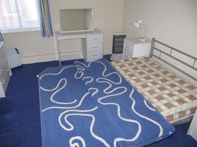  Image of 1 bedroom Flat to rent in Myrtle Avenue Blackpool FY3 at Blackpool Lancashire, FY3 9BL