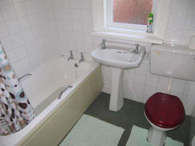  Image of 1 bedroom Flat to rent in Myrtle Avenue Blackpool FY3 at Blackpool Lancashire, FY3 9BL