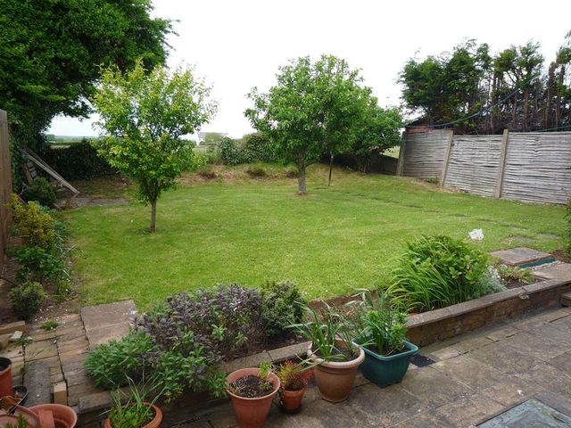  Image of 3 bedroom Detached house for sale in Fonmon Park Road Rhoose Barry CF62 at Fonmon Park Road  Rhoose, CF62 3BG