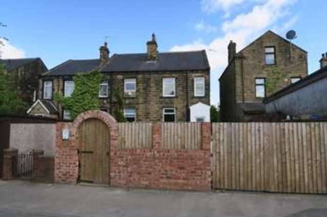  Image of 1 bedroom Detached house for sale in Fountain Street Morley Leeds LS27 at Fountain Street Morley Leeds, LS27 0PX