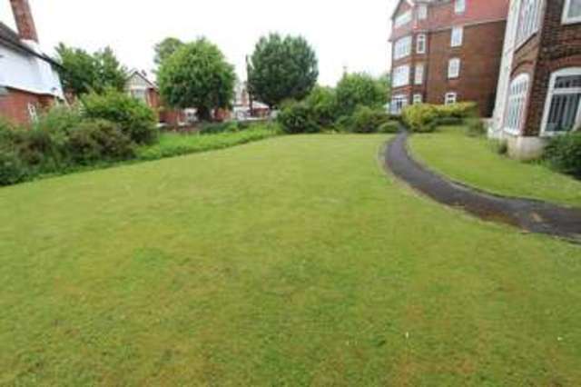  Image of 4 bedroom Flat to rent in Devonshire Road Southampton SO15 at Devonshire Road Polygon Southampton, SO15 2GR