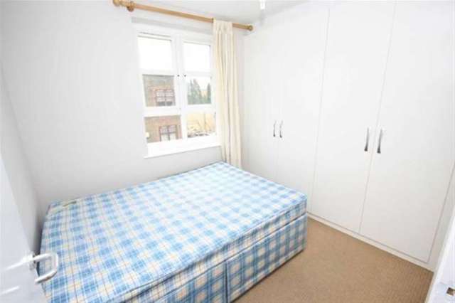  Image of 2 bedroom Flat to rent in Fuller Close London E2 at London, E2 6DX