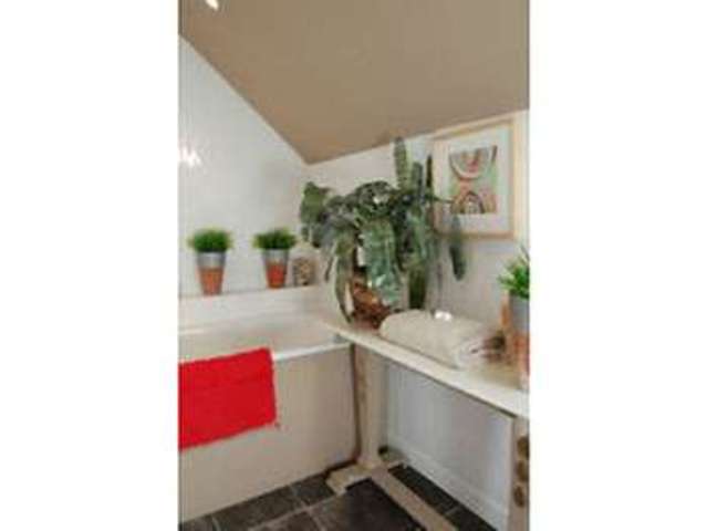  Image of 1 bedroom Detached house to rent in Winchester Road Shirley Southampton SO16 at Winchester Road  Southampton, SO16 7DH