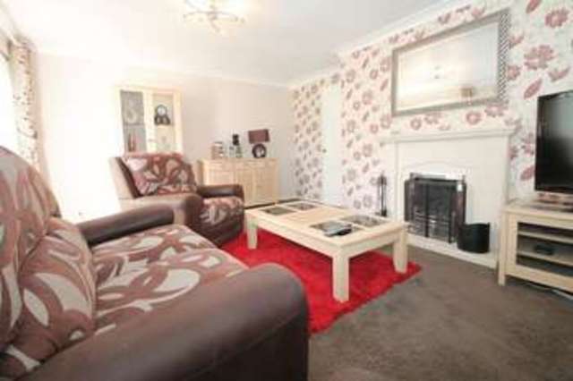  Image of 3 bedroom Detached house for sale in Hilldown Road Hemel Hempstead HP1 at Hilldown Road Gadebridge Hemel Hempstead, HP1 3JD