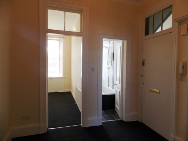 Image of 2 bedroom Flat to rent in Gartly Street Glasgow G44 at Muirend Glasgow Glasgow, G44 3LN