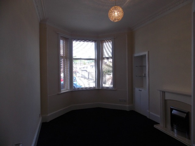  Image of 2 bedroom Flat to rent in Gartly Street Glasgow G44 at Muirend Glasgow Glasgow, G44 3LN