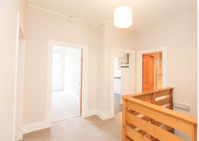 Image of 4 bedroom Flat to rent in Gayfield Square Edinburgh EH1 at Broughton Edinburgh Edinburgh, EH1 3NX