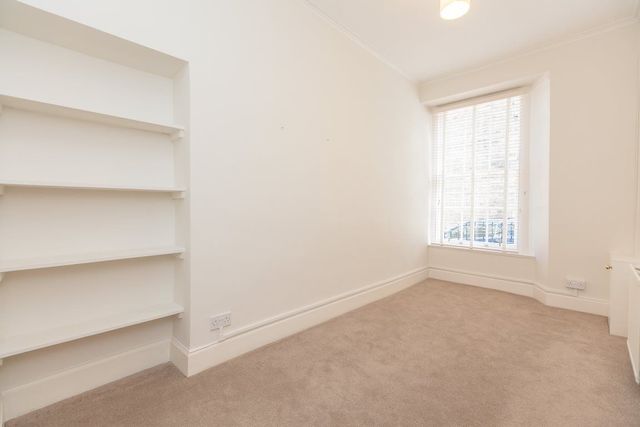  Image of 4 bedroom Flat to rent in Gayfield Square Edinburgh EH1 at Broughton Edinburgh Edinburgh, EH1 3NX
