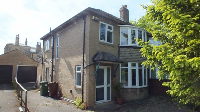  Image of 3 bedroom Semi-Detached house for sale in Glebelands Drive Headingley Leeds LS6 at Glebelands Drive  Leeds, LS6 4AG
