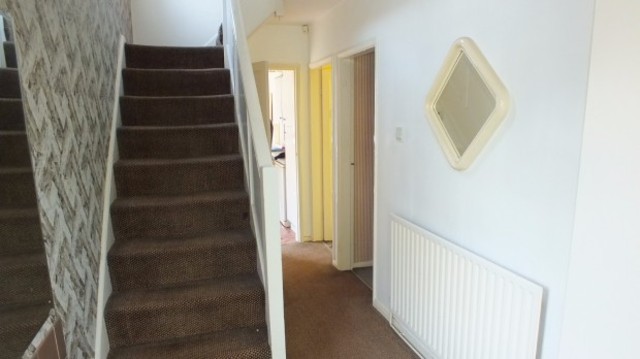  Image of 3 bedroom Semi-Detached house for sale in Glebelands Drive Headingley Leeds LS6 at Glebelands Drive  Leeds, LS6 4AG