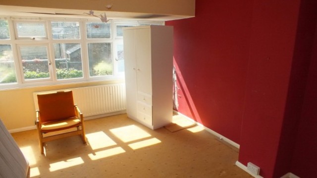  Image of 3 bedroom Semi-Detached house for sale in Glebelands Drive Headingley Leeds LS6 at Glebelands Drive  Leeds, LS6 4AG