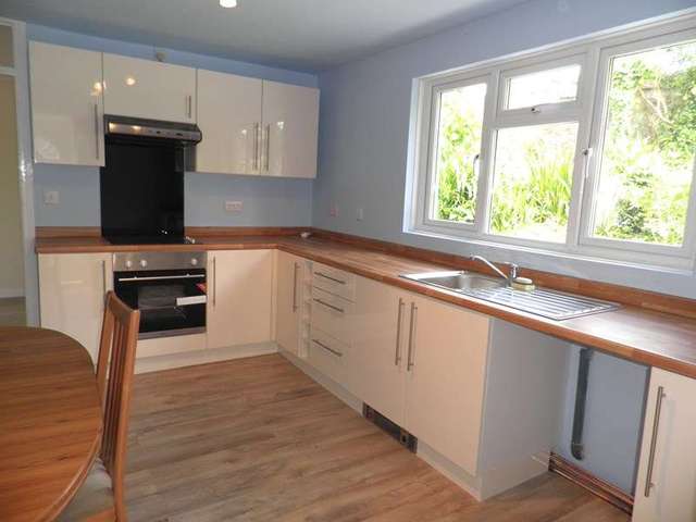  Image of 2 bedroom Detached house for sale in Glenburnie Road Bideford EX39 at Glenburnie Road  Bideford, EX39 2LW