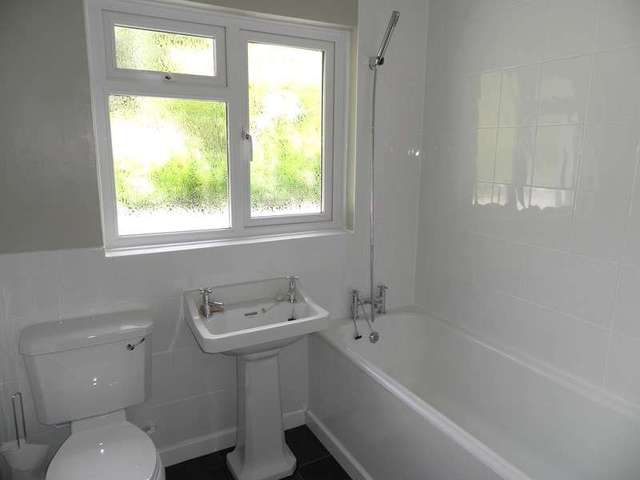  Image of 2 bedroom Detached house for sale in Glenburnie Road Bideford EX39 at Glenburnie Road  Bideford, EX39 2LW