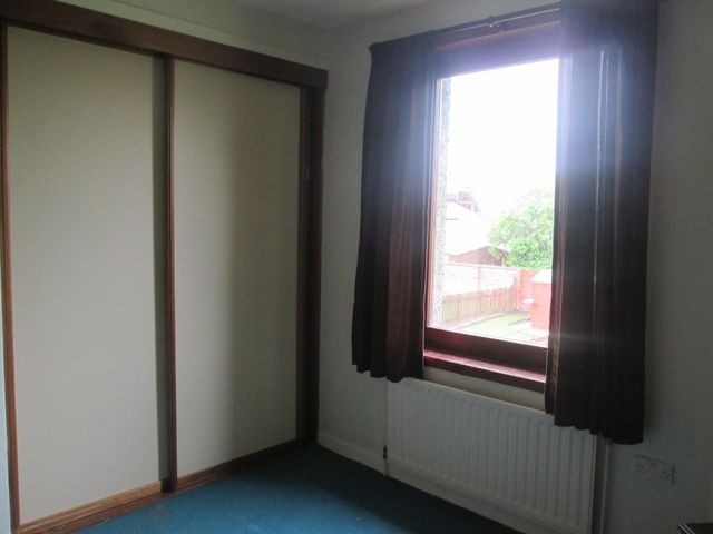  Image of 2 bedroom Flat to rent in Glenmarkie Terrace Dundee DD3 at Lochee East Dundee Dundee, DD3 8DT