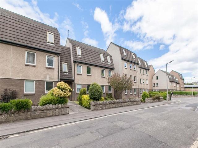  Image of 2 bedroom Flat to rent in Glenogle Road Edinburgh EH3 at Stockbridge Edinburgh Edinburgh, EH3 5HW
