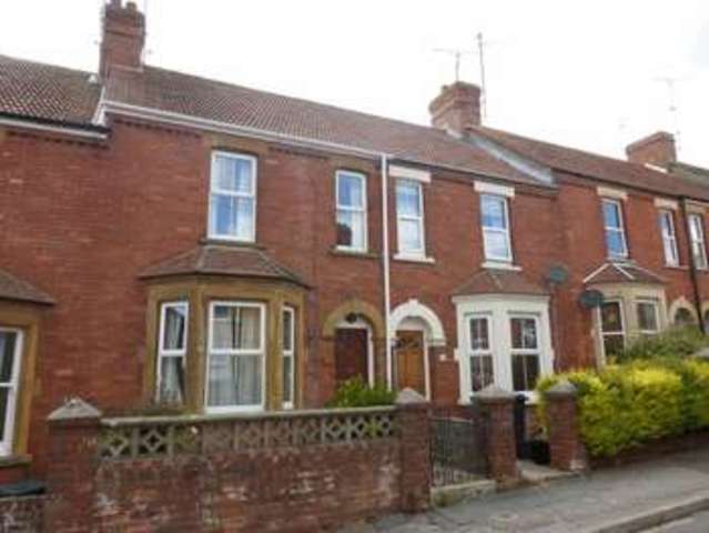  Image of 3 bedroom Terraced house for sale in Glenville Road Yeovil BA21 at Glenville Road  Yeovil, BA21 5AF