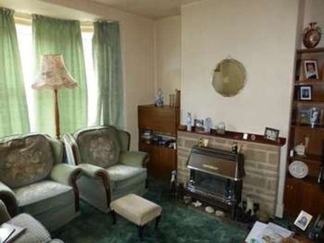  Image of 3 bedroom Terraced house for sale in Glenville Road Yeovil BA21 at Glenville Road  Yeovil, BA21 5AF
