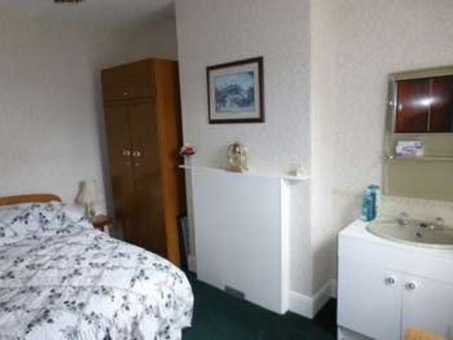 Image of 3 bedroom Terraced house for sale in Glenville Road Yeovil BA21 at Glenville Road  Yeovil, BA21 5AF