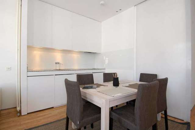  Image of 2 bedroom Flat to rent in Gloucester Terrace London W2 at Gloucester Terrace  London, W2 6DX