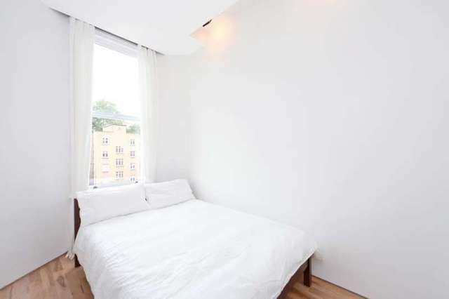  Image of 2 bedroom Flat to rent in Gloucester Terrace London W2 at Gloucester Terrace  London, W2 6DX