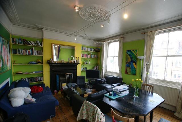  Image of 3 bedroom Maisonette to rent in Goldhawk Road London W12 at Shepherds Bush, W12 8QP